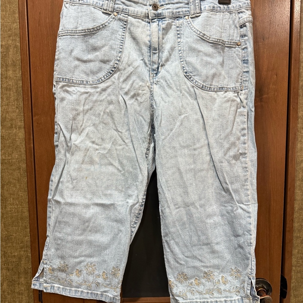 Light Blue Denim Capri Pants Detailing on Pockets & Bottom of Legs